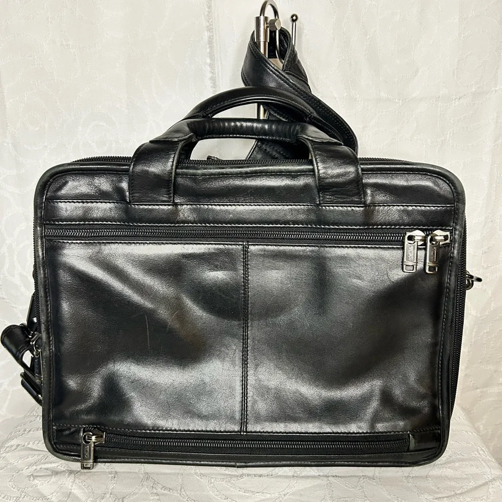 Tumi Black Leather Laptop Shoulder Briefcase.